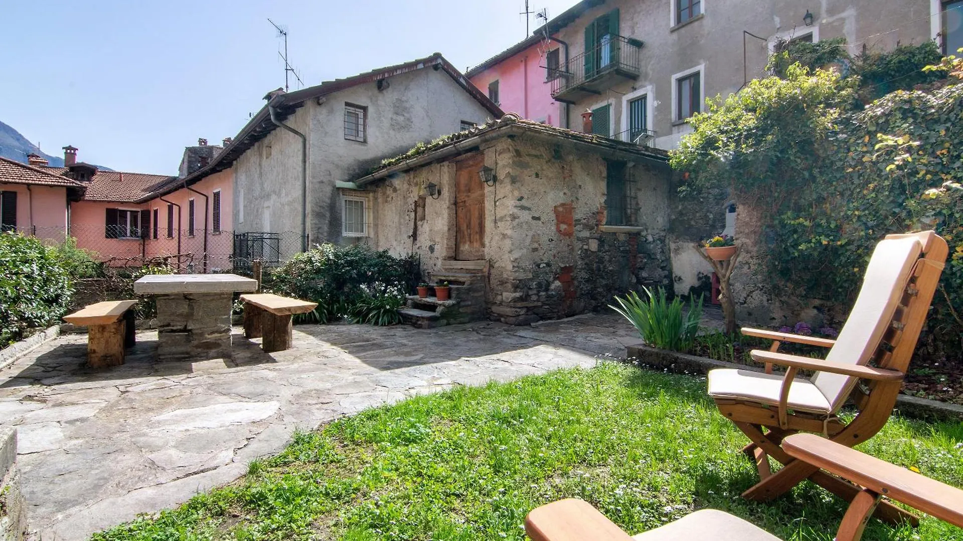 Dongo Garden Apartment